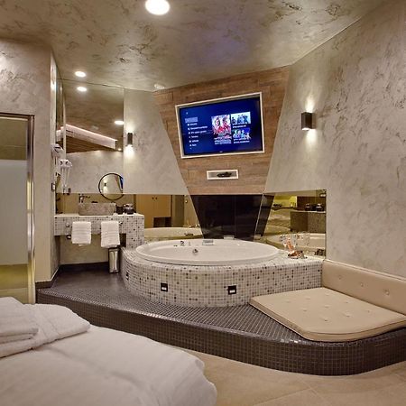 Bedroom More Than A Bed Zagreb Exterior photo